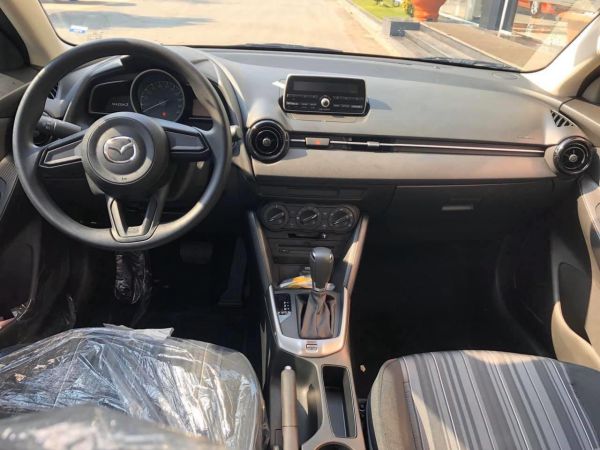Đánh giá Mazda2: “Chuẩn” xe đi phố