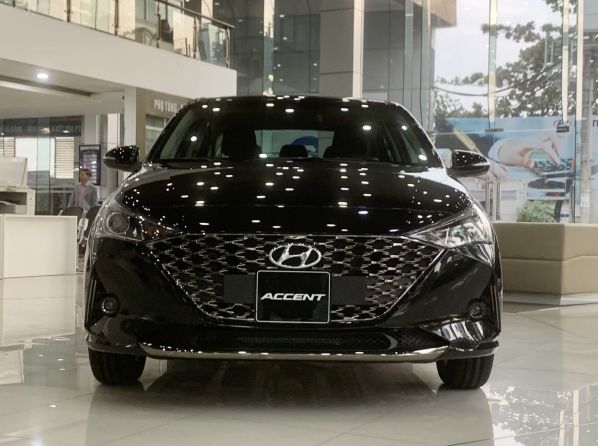 Hyundai Accent màu đen  Hình ảnh Thông số Giá lăn bánh