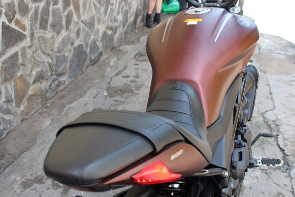 Benelli 502C nhái Ducati Diavel sắp về Việt Nam