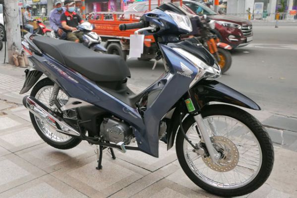Honda Future 125 FI  DẪN BƯỚC UY PHONG  Honda Sông Trà