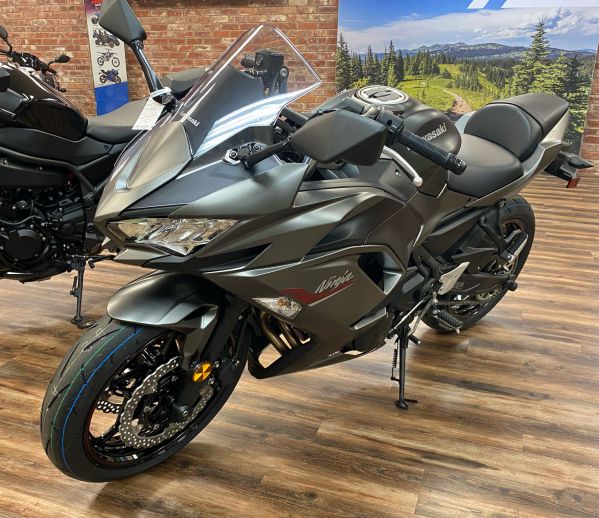Kawasaki Ninja 650 2017 giá bao nhiêu Đánh giá hình ảnh thiết kế vận hành   MuasamXecom