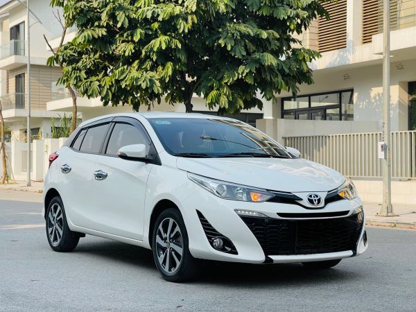 Mua B N Toyota Yaris G M U Tr Ng Gi Xe C Tr G P